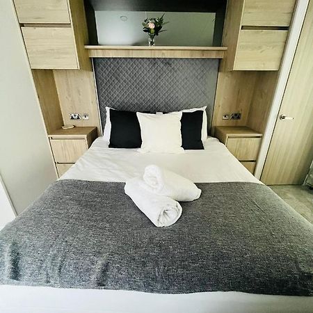 Fir Tree Lodge With Hot Tub 约克 外观 照片