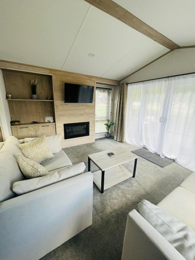 Fir Tree Lodge With Hot Tub 约克 外观 照片