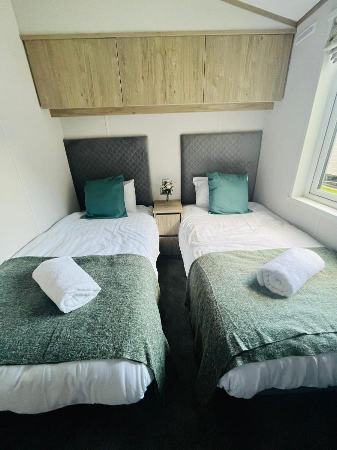 Fir Tree Lodge With Hot Tub 约克 外观 照片